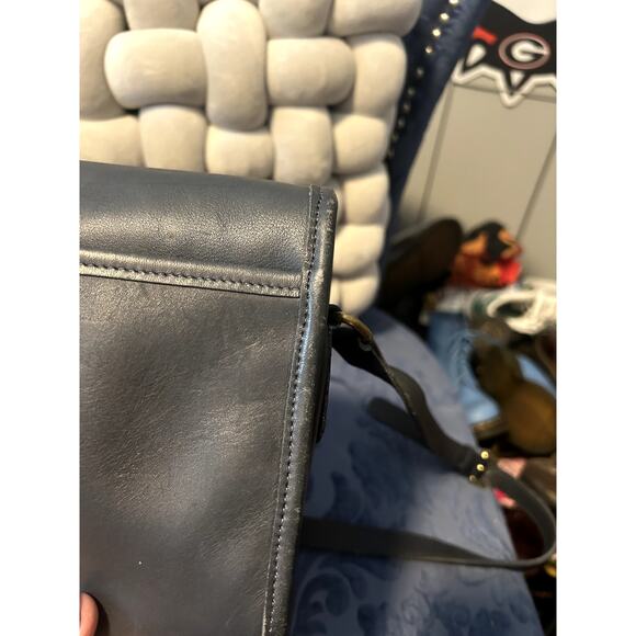 Coach Ridgefield Navy Smooth Leather Crossbody - Picture 11 of 14